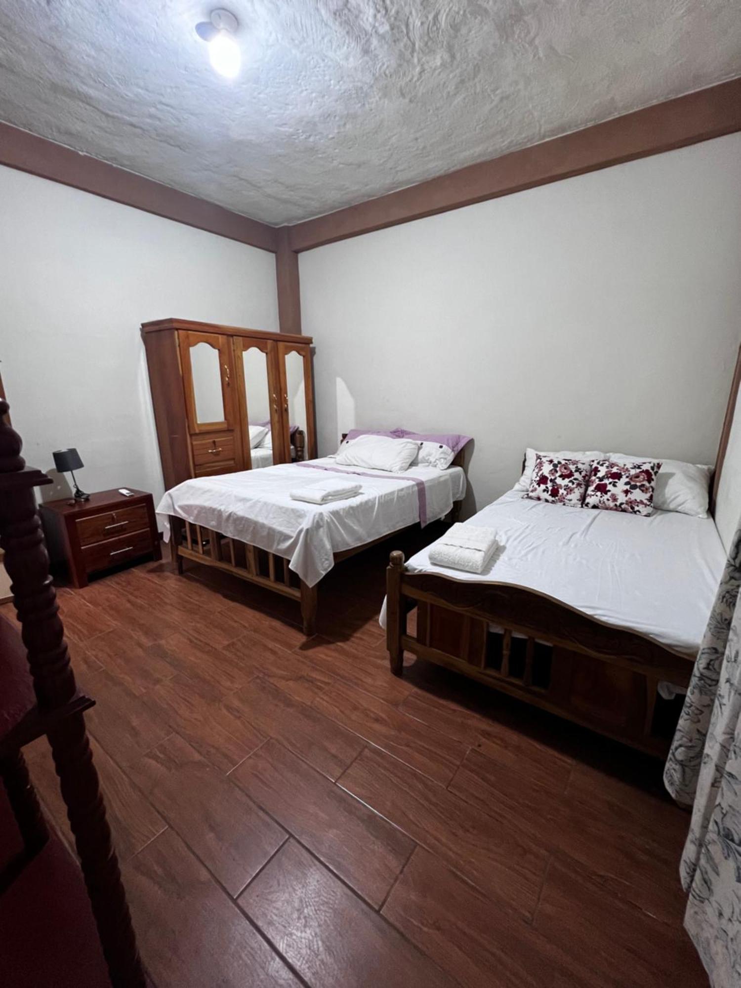 Ibania Hostal Tamanique Camera foto
