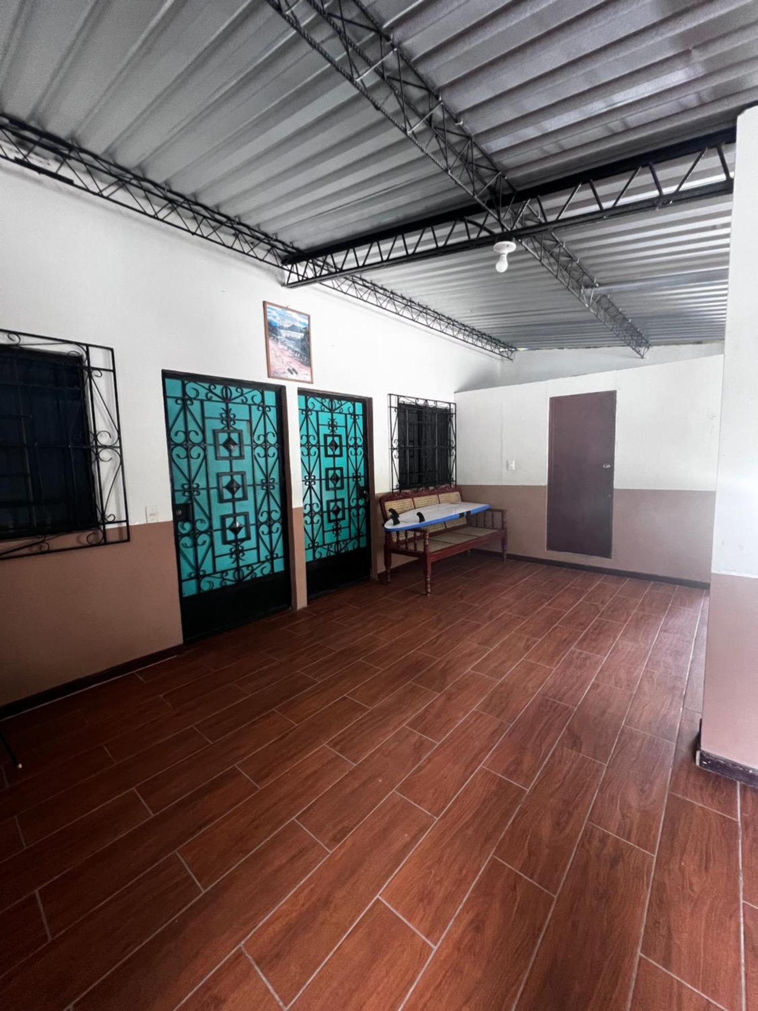 Ibania Hostal Tamanique Esterno foto
